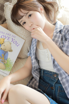 女子小便图